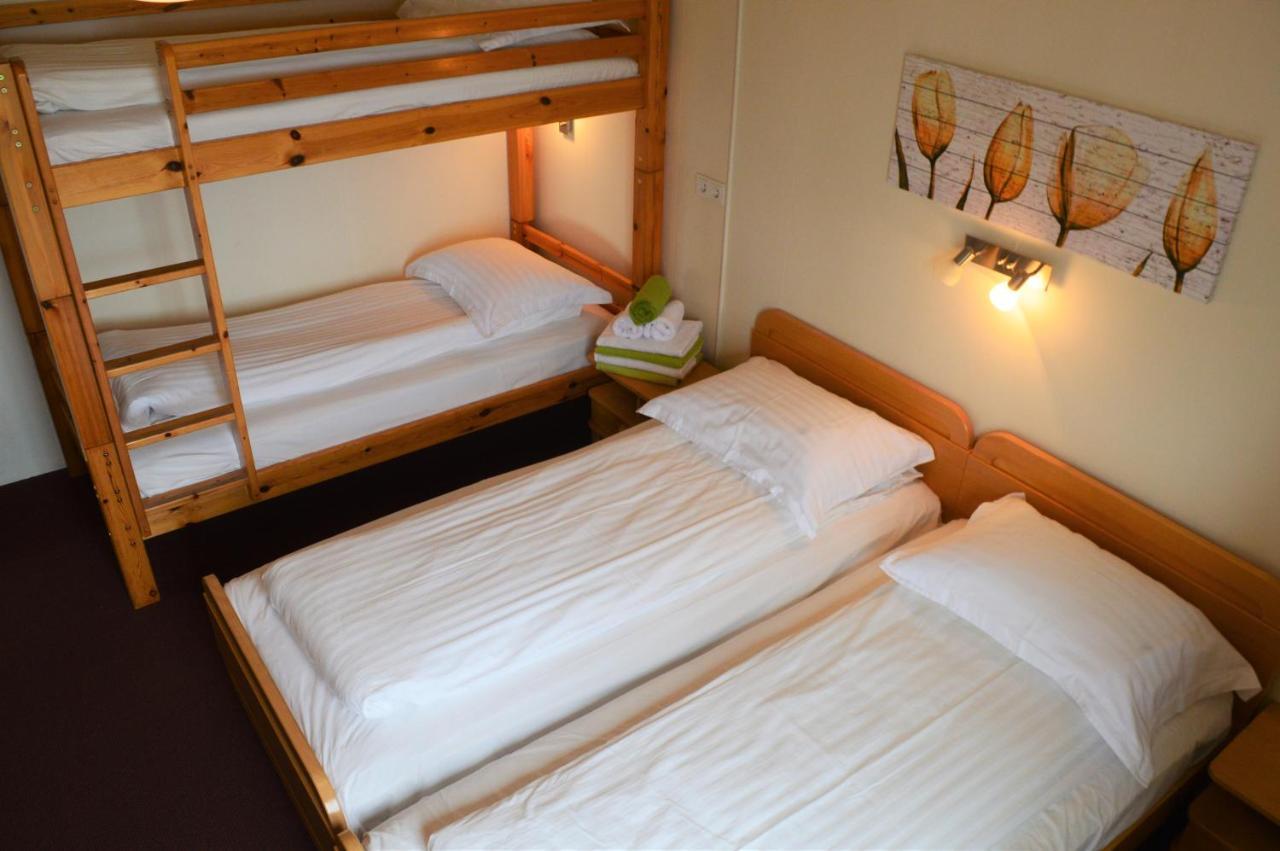 Berunes Hi Hostel ภายนอก รูปภาพ